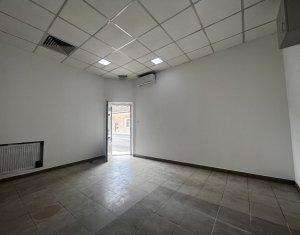 Spatiu comercial stradal 44mp, Motilor colt cu strada Piezisa