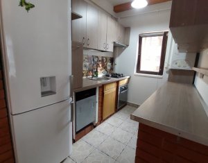 PROMOTIE! Apartament 3 camere, parcare, zona Eroilor, Floresti