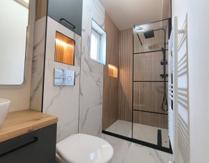 Maison 4 chambres à vendre dans Floresti