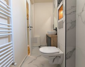 Maison 4 chambres à vendre dans Floresti