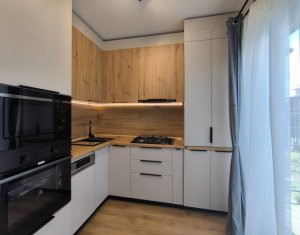 Maison 4 chambres à vendre dans Floresti