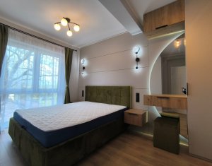 Maison 4 chambres à vendre dans Floresti