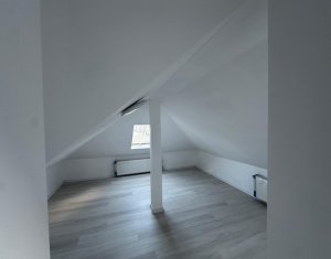 Maison 4 chambres à vendre dans Cluj-napoca, zone Iris