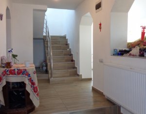Maison 5 chambres à vendre dans Campenesti