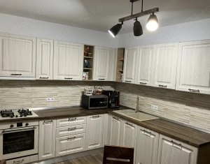 Ház 4 szobák eladó on Floresti