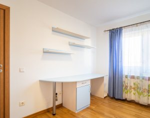 Appartement 3 chambres à vendre dans Floresti