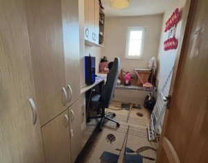 Lakás 3 szobák eladó on Baciu