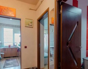 Apartament decomandat 2 camere, strada Porii