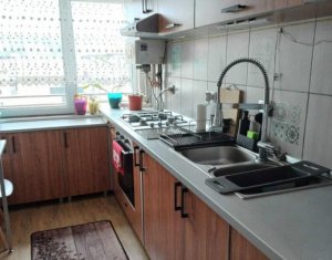 Apartament decomandat 2 camere, strada Porii