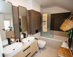 Maison 4 chambres à vendre dans Cluj-napoca, zone Europa