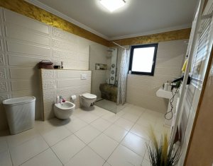 Maison 4 chambres à vendre dans Gilau