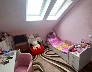 Apartament pe doua niveluri, Floresti, strada Eroilor