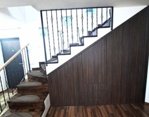 Apartament pe doua niveluri, Floresti, strada Eroilor