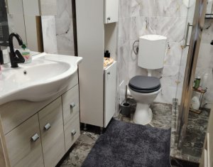 Lakás 3 szobák eladó on Floresti