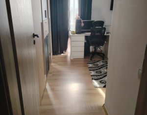 Lakás 3 szobák eladó on Floresti