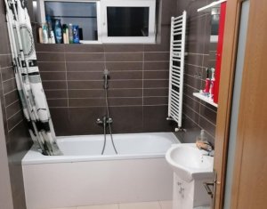 Lakás 3 szobák eladó on Baciu