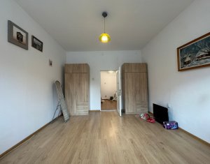 Appartement 3 chambres à vendre dans Cluj-napoca, zone Centru