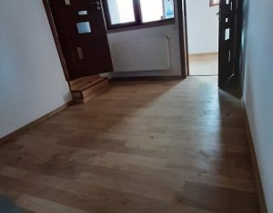 Maison 5 chambres à vendre dans Floresti