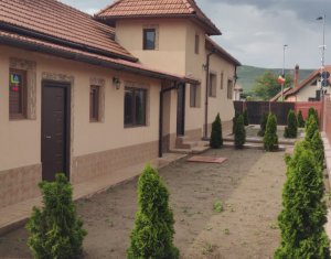 Maison 5 chambres à vendre dans Floresti