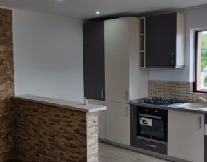 Maison 5 chambres à vendre dans Floresti