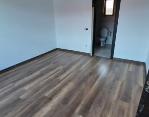 Maison 5 chambres à vendre dans Floresti
