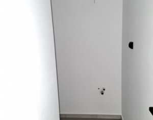 Lakás 3 szobák eladó on Floresti