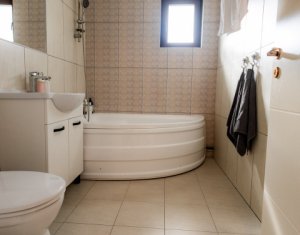 Lakás 2 szobák eladó on Floresti