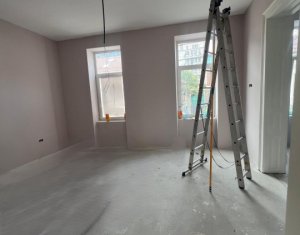 Appartement 3 chambres à louer dans Cluj-napoca, zone Centru