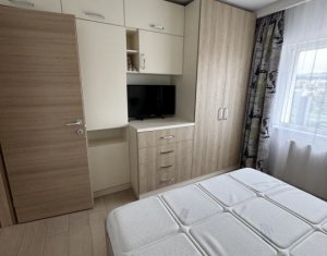Appartement 4 chambres à louer dans Cluj-napoca, zone Manastur
