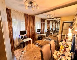 Lakás 4 szobák eladó on Cluj-napoca, Zóna Manastur