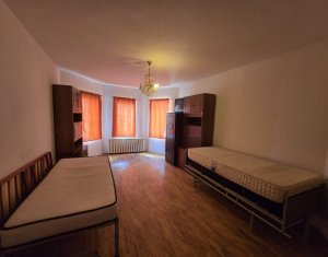 Appartement 4 chambres à louer dans Cluj-napoca, zone Iris