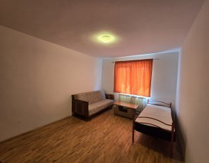 Appartement 4 chambres à louer dans Cluj-napoca, zone Iris