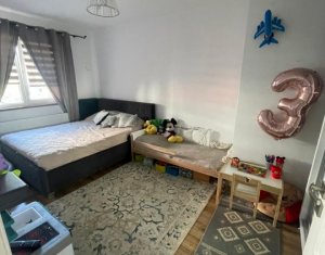 Lakás 2 szobák eladó on Floresti