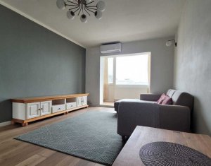 Appartement 3 chambres à vendre dans Cluj-napoca, zone Intre Lacuri