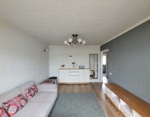 Appartement 3 chambres à vendre dans Cluj-napoca, zone Intre Lacuri