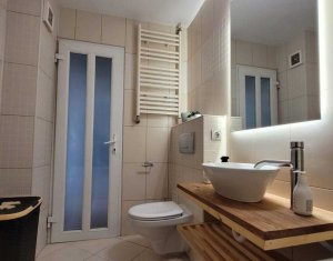 Appartement 3 chambres à vendre dans Cluj-napoca, zone Intre Lacuri