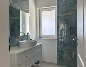 Maison 4 chambres à vendre dans Cluj-napoca, zone Manastur