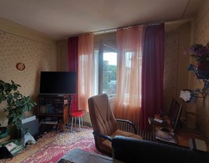 Appartement 4 chambres à vendre dans Cluj-napoca, zone Manastur