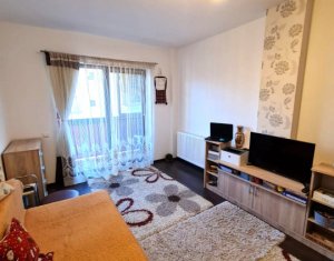 Apartment 3 rooms for sale in Floresti