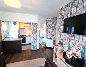 Apartment 3 rooms for sale in Floresti