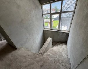 Maison 5 chambres à vendre dans Cluj-napoca, zone Someseni