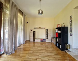 Casa ultrafinisata in mijlocul naturii, gradina amenajata, Gilau