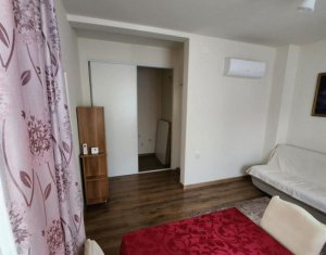 House 3 rooms for rent in Floresti