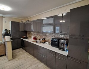 Appartement 4 chambres à vendre dans Floresti