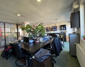 Apartament 4 camere, ultrafinisat, mobilat pentru birou, panorama unica ! 