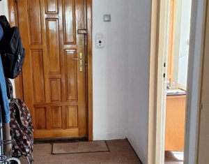 Apartament spatios în bloc tip vilă, garaj, grădină, zona Hotel Napoca