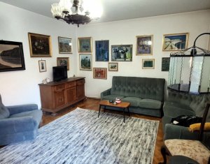 Apartament spatios în bloc tip vilă, garaj, grădină, zona Hotel Napoca