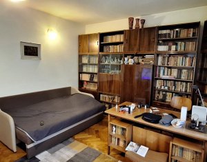Apartament spatios în bloc tip vilă, garaj, grădină, zona Hotel Napoca