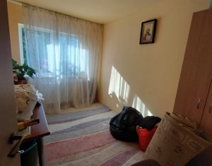 Appartement 4 chambres à vendre dans Cluj-napoca, zone Manastur