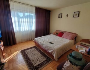 Appartement 4 chambres à vendre dans Cluj-napoca, zone Manastur